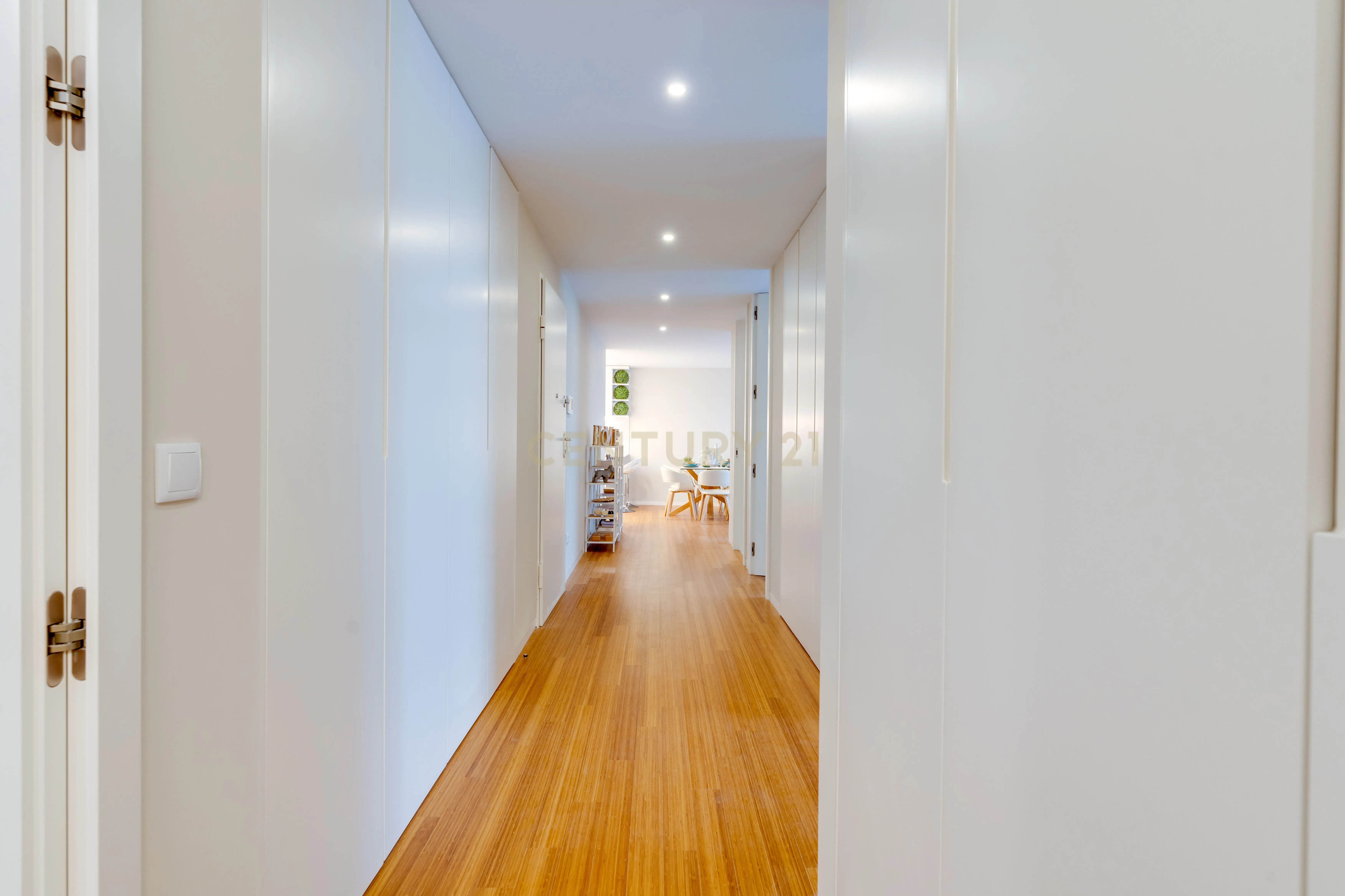 Apartamento T3 de 163mt - Centro de Espinho por 1500€/mês - Image 5