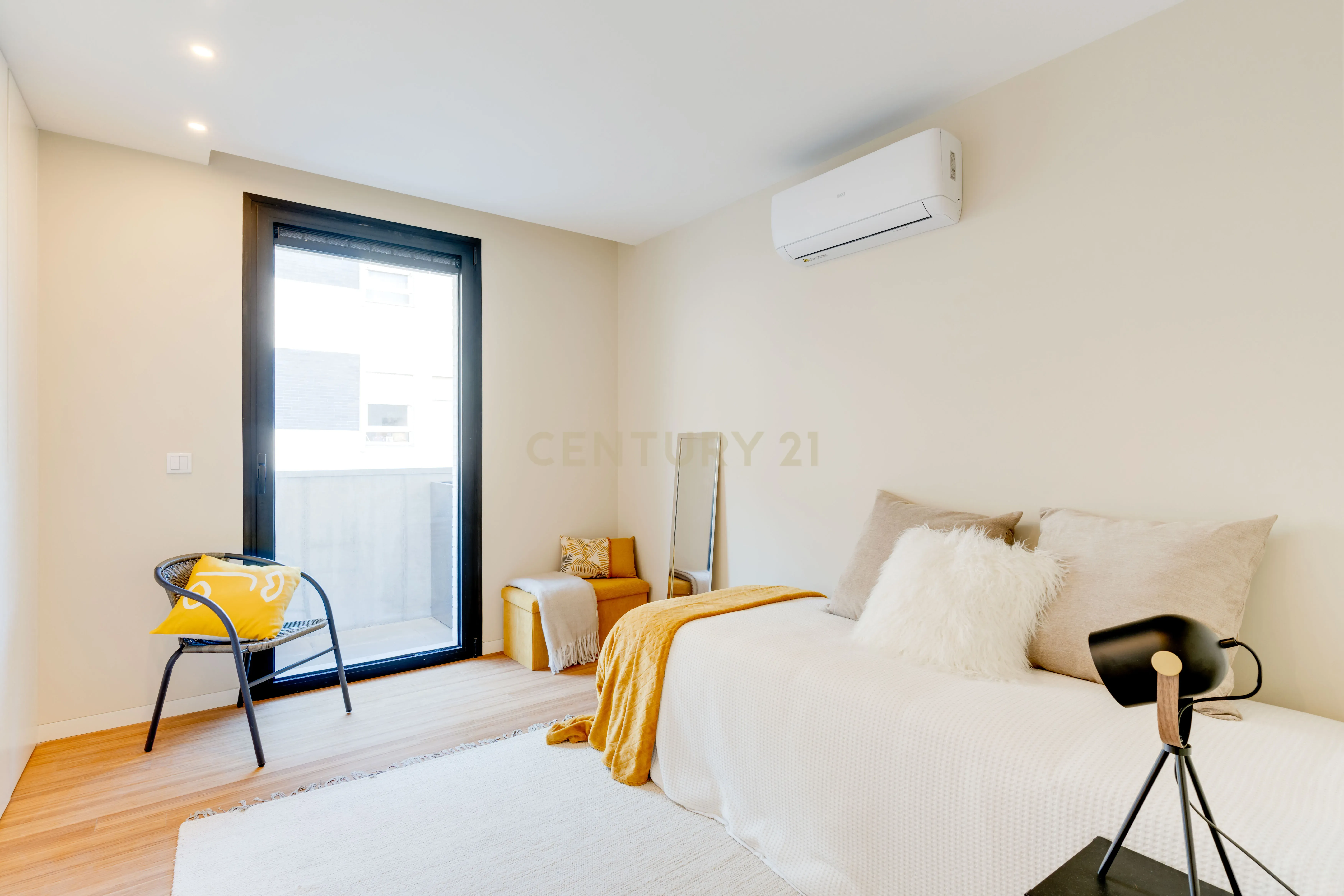 Apartamento T3 de 163mt - Centro de Espinho por 1500€/mês - Image 12