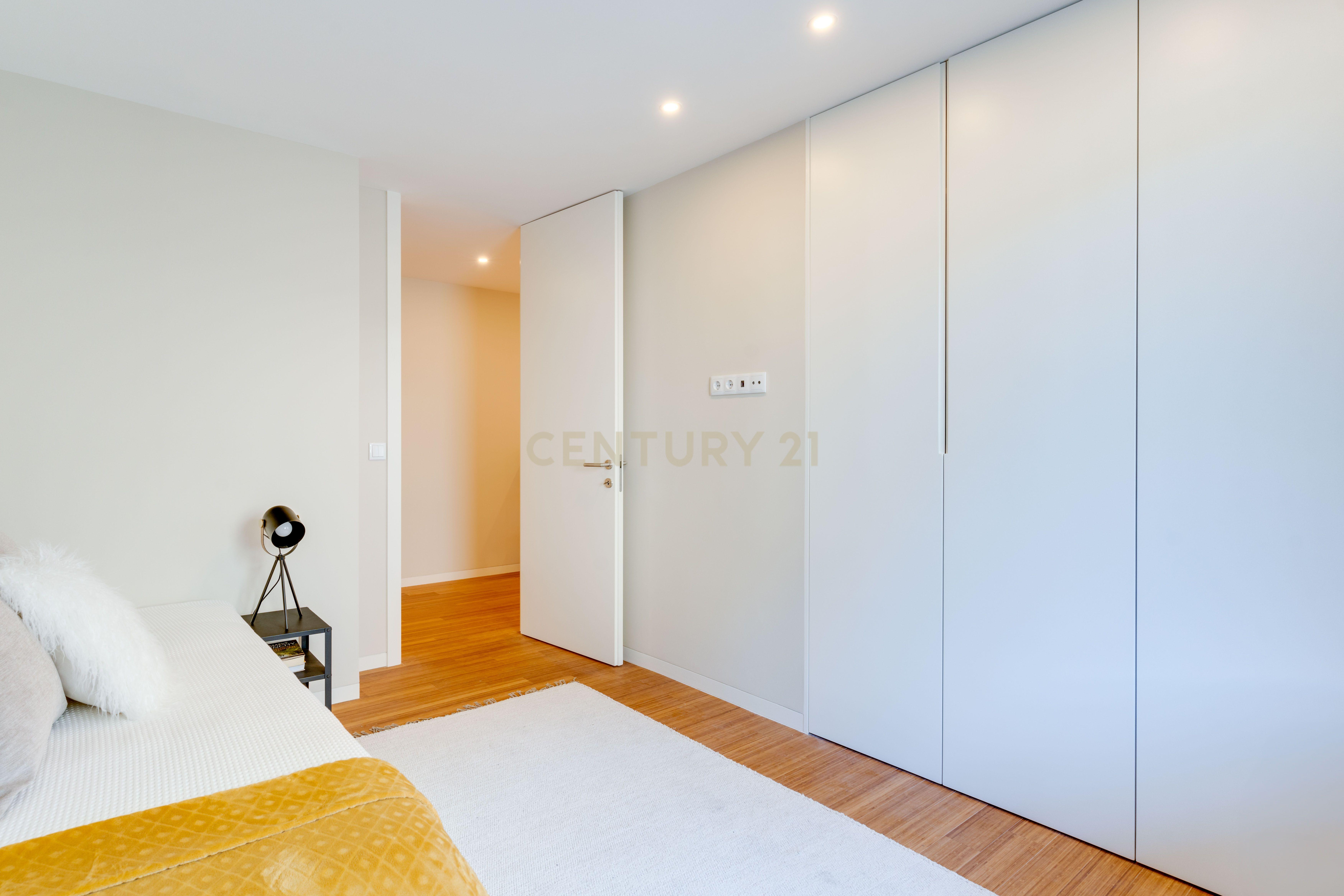 Apartamento T3 de 163mt - Centro de Espinho por 1500€/mês - Image 13