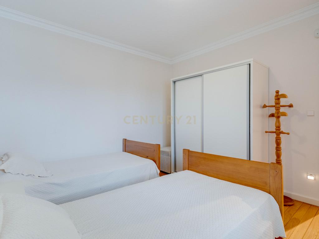 Moradia  T6 com Piscina em São Félix da Marinha - Image 20