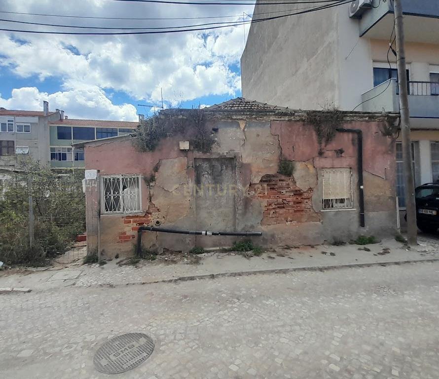 TERRENO URBANO PARA CONSTRUÇÃO (PARA INVESTIDORES) - Image 1