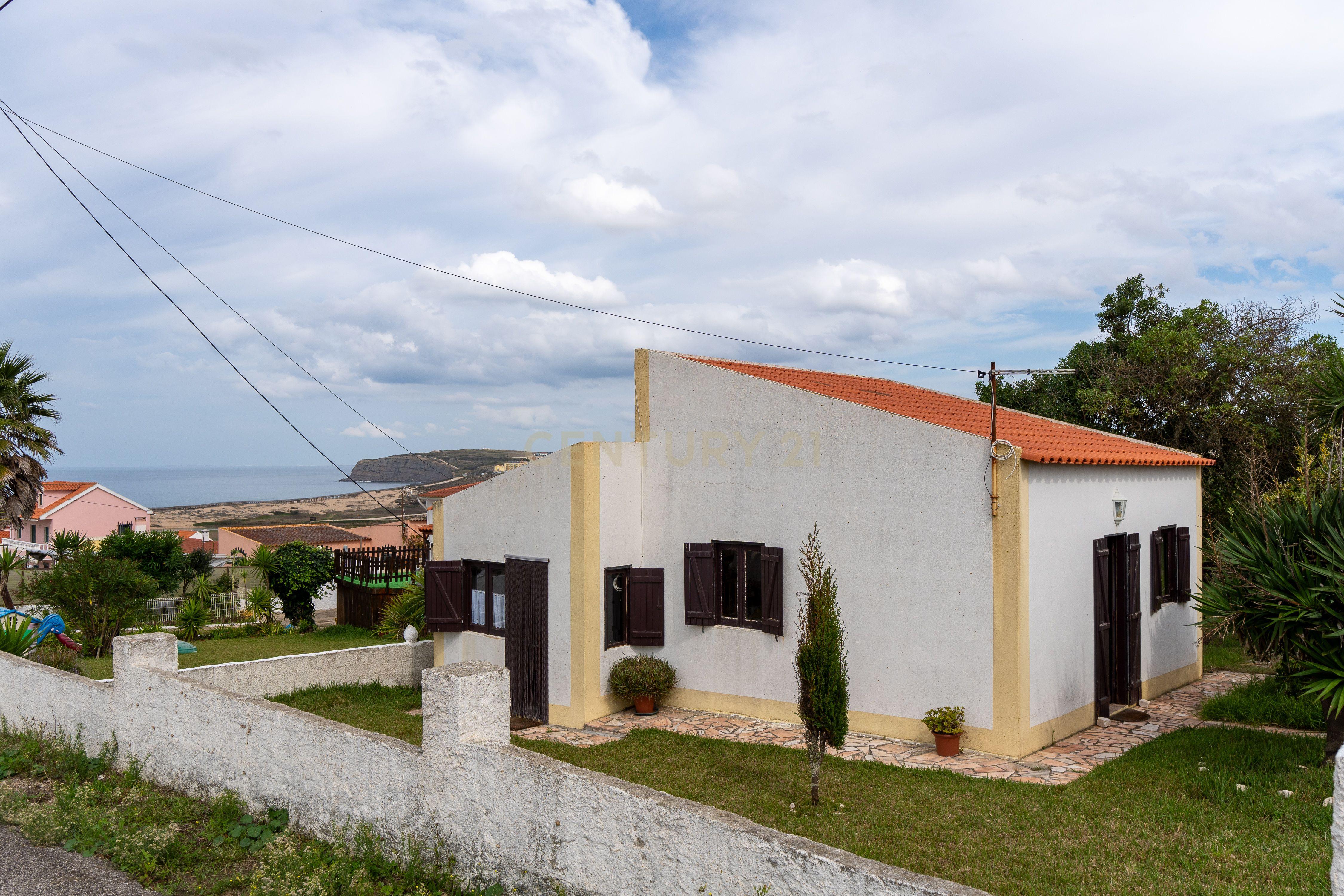 Moradia Praia Foz do Sizandro - Image 1