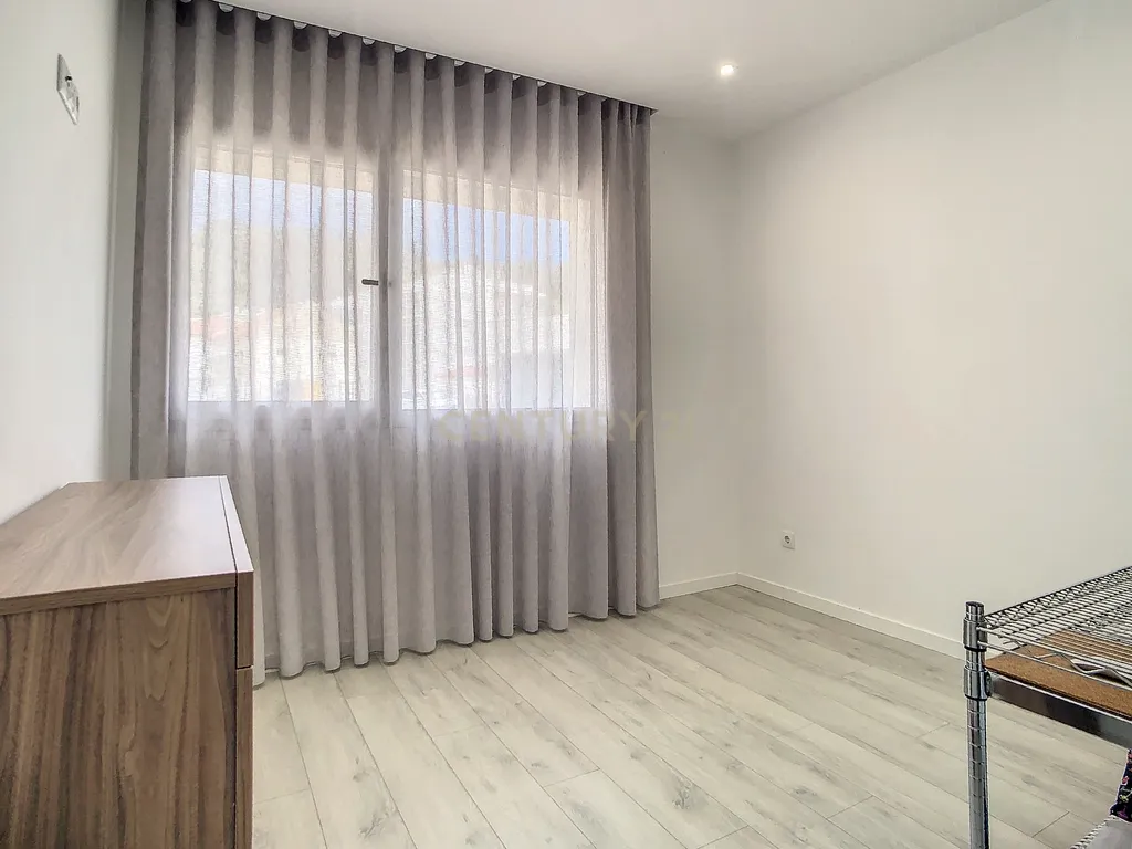 APARTAMENTO T2 - PRAIA - NAZARÉ - BEM LOCALIZADO - RÉS DO CHÃO - Image 10
