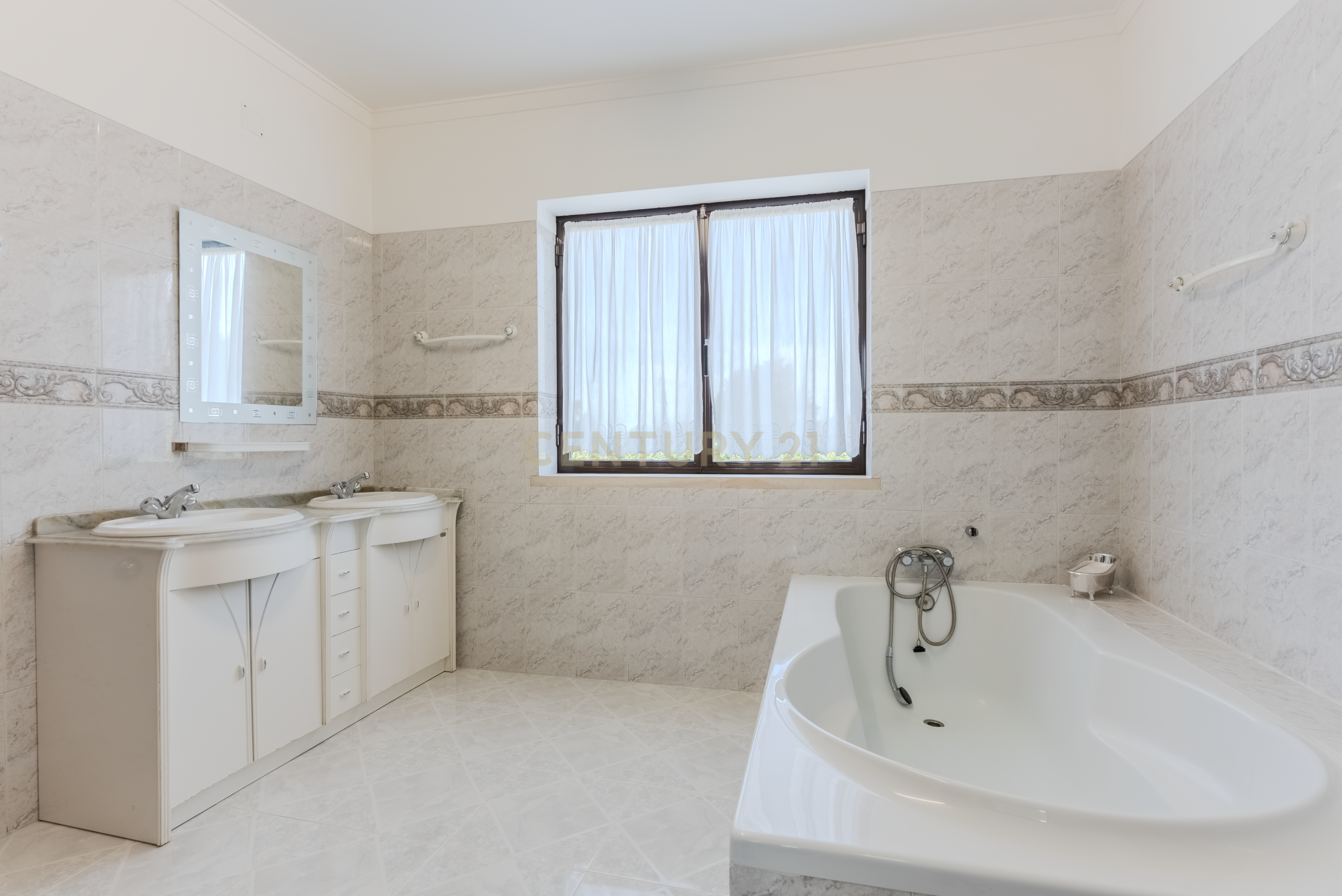Moradia T5 tipo quinta na Malveira - Image 19