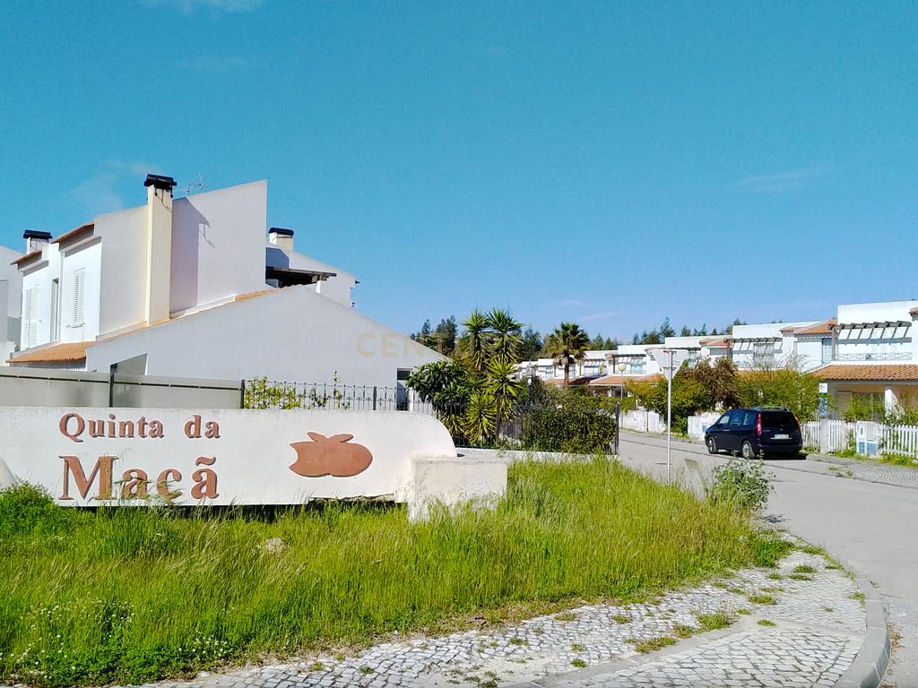 Excelente terreno na Quinta da Maça junto ao parque da Maça, a pouco minutos da Praia. Damos apoio na elaboração do projeto e obra. - Image 3