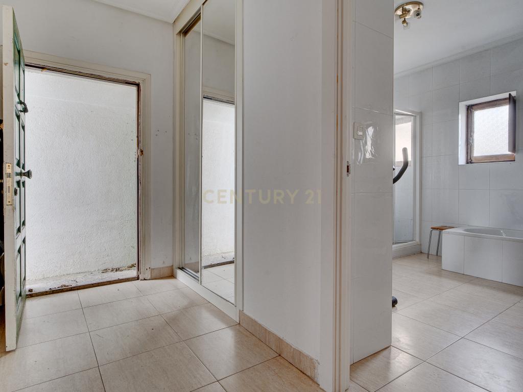 undefined - Image 18