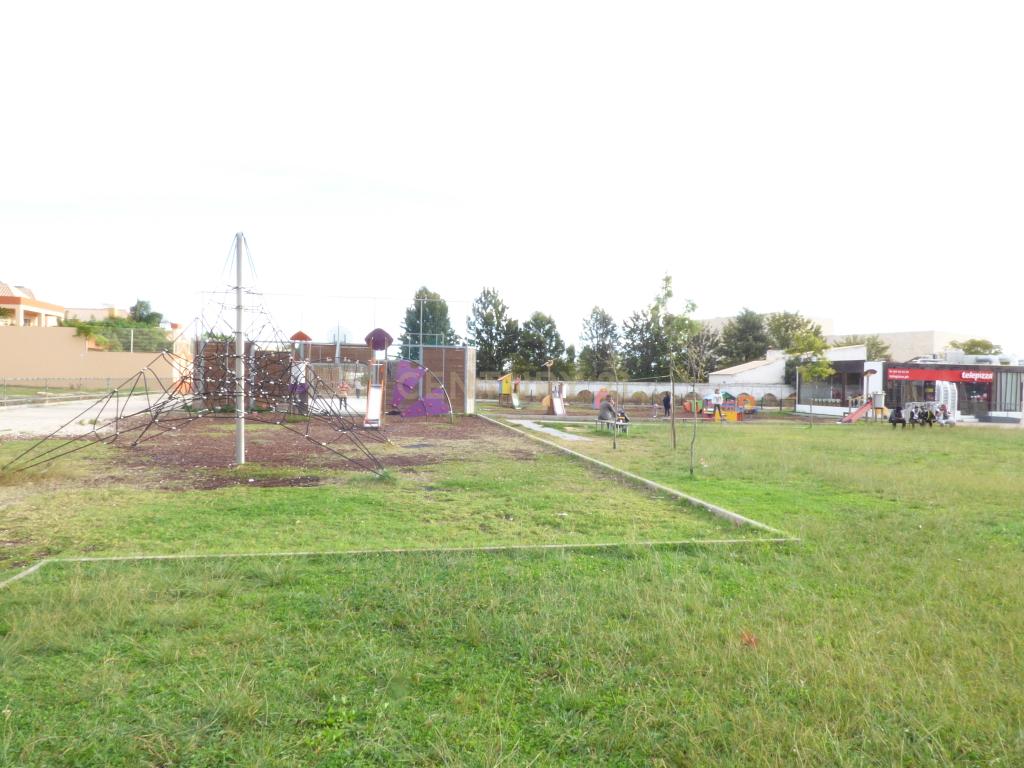 Lote para construção, com projeto aprovado de moradia V3    perto do Shopping, Fórum Algarve, e ecovia do Parque Natural da Ria Formosa. - Image 17