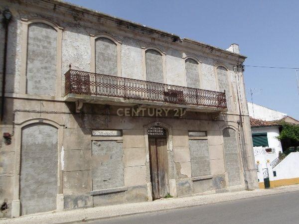 Prédio Centro Histórico de Torres Novas - Image 1