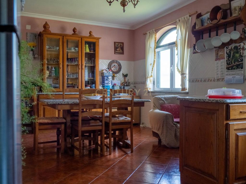 Moradia T5, Alpedrinha, Fundão - Image 39