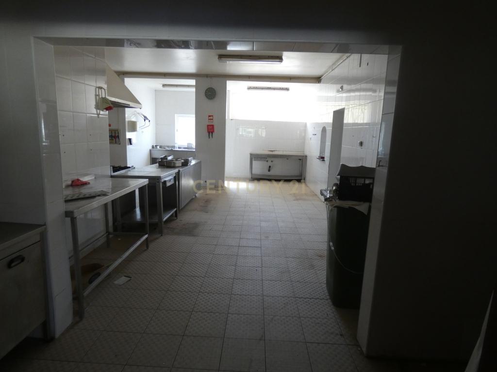 Restaurante à entrada da Praia da Luz! - Image 18