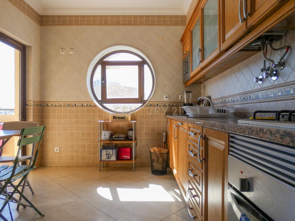 Apartamento T3 com piscina e garagem em Lagos, Portugal - Image 9