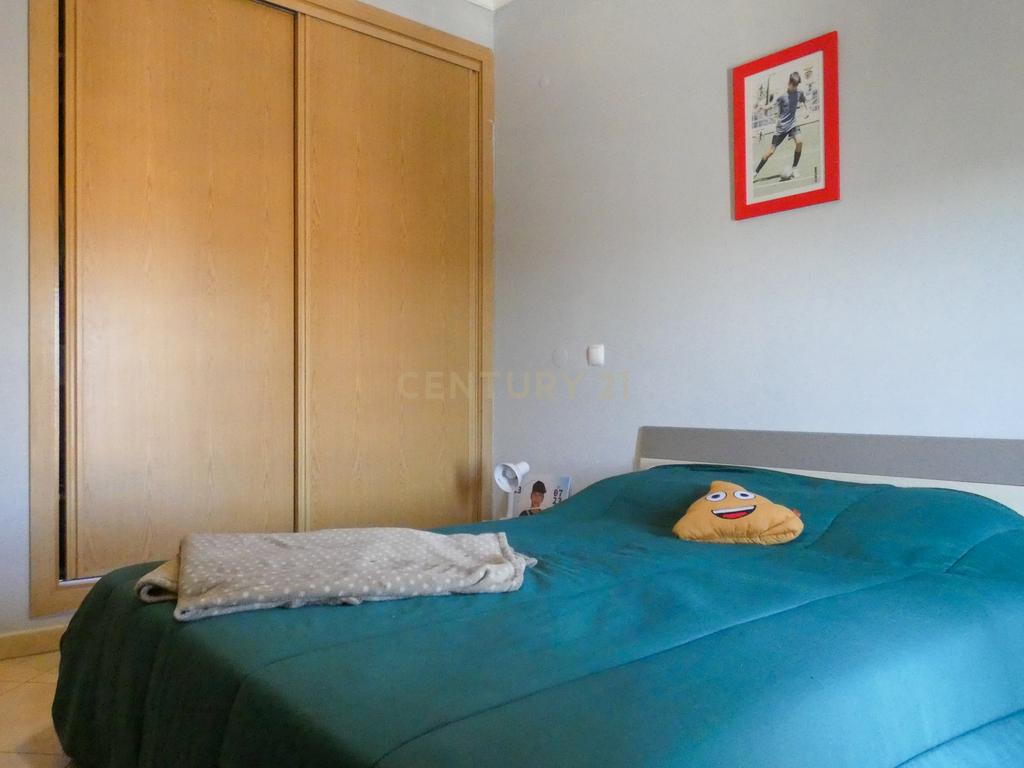 Apartamento T3 com piscina e garagem em Lagos, Portugal - Image 17