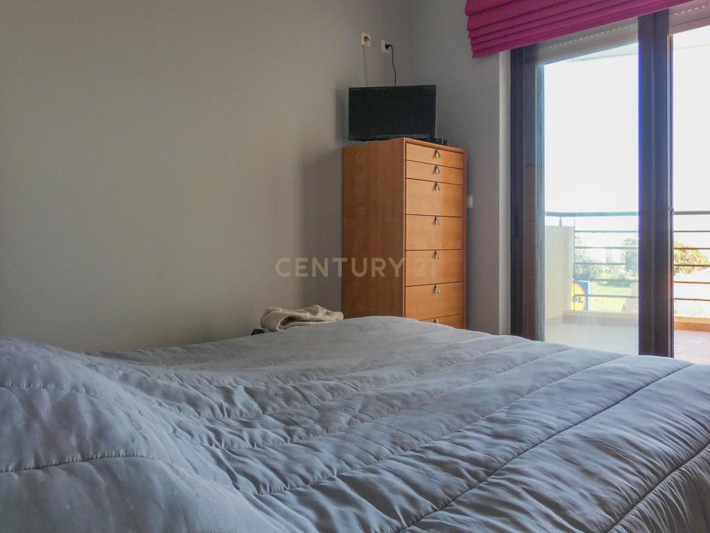 Apartamento T3 com piscina e garagem em Lagos, Portugal - Image 21
