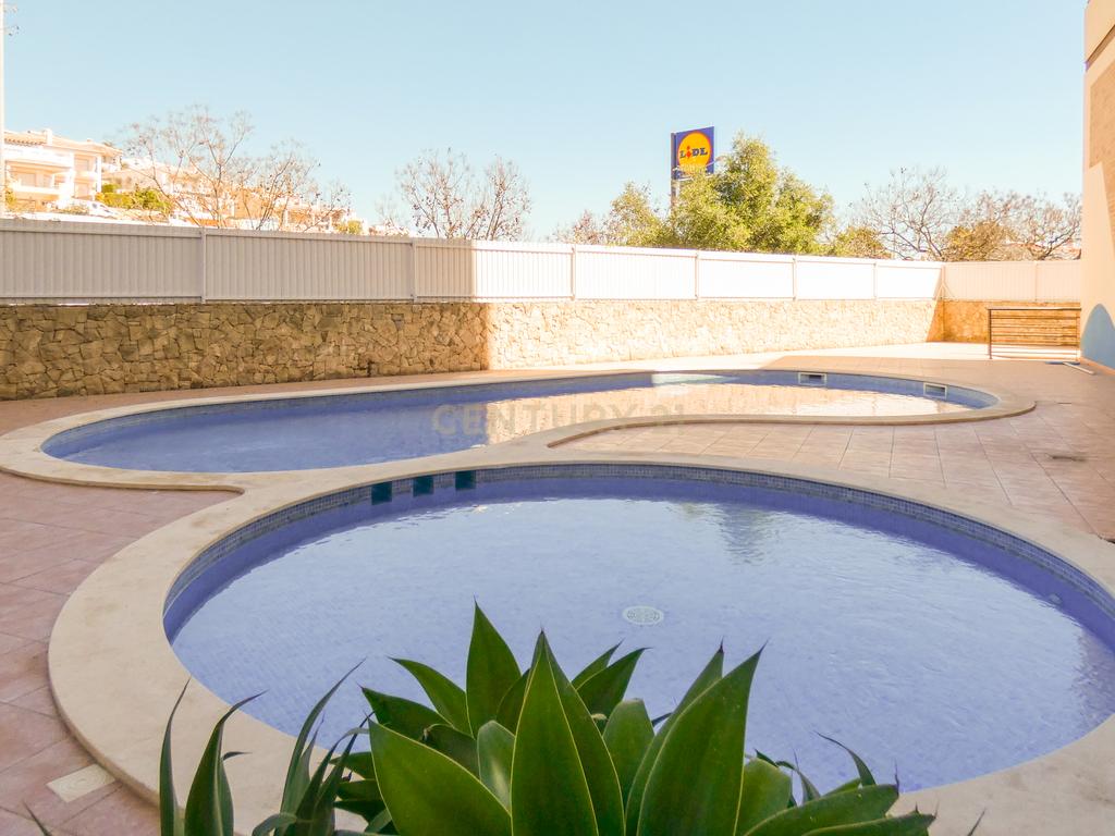 Apartamento T3 com piscina e garagem em Lagos, Portugal - Image 2