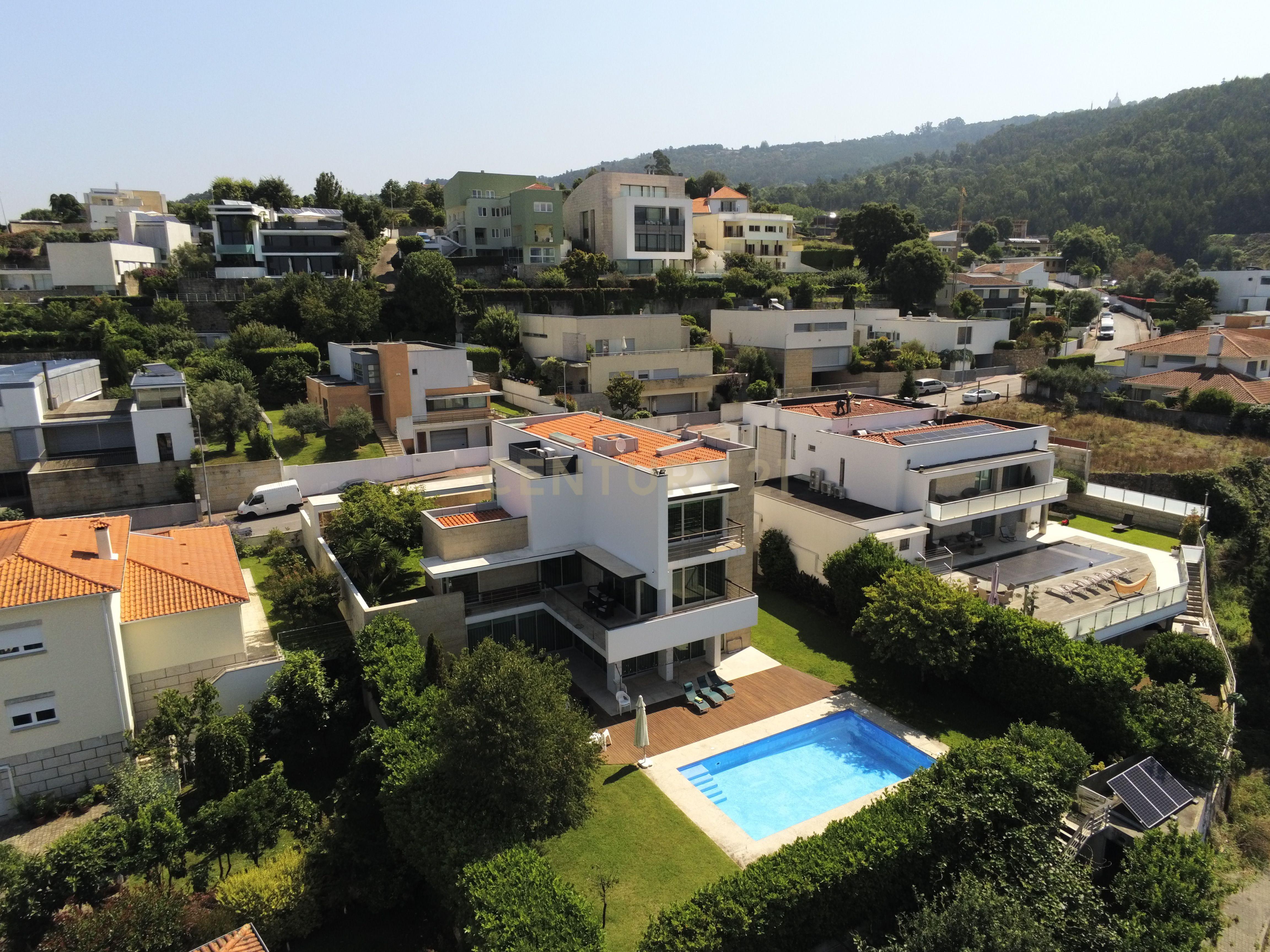 Moradia T4 com piscina - Bom Jesus - Image 56