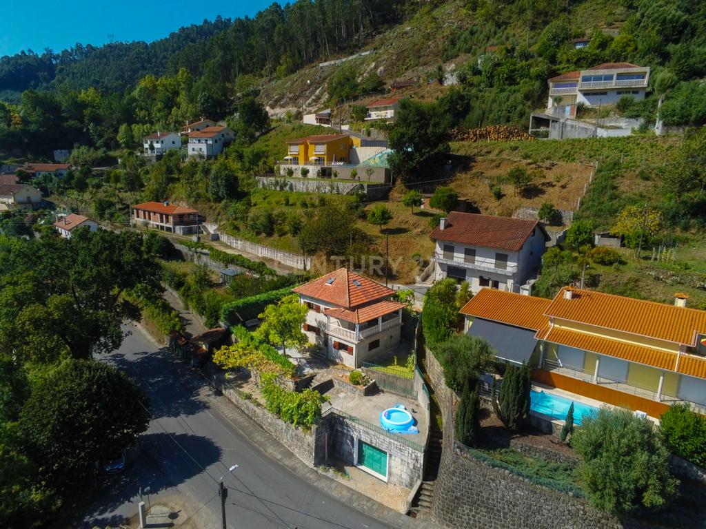 Moradia Rústica mobilada no coração do Gerês - Image 35