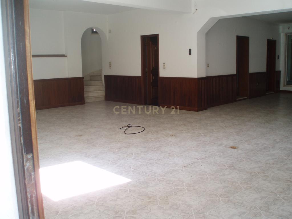 Excelente Moradia T4 - Massamá - Image 3