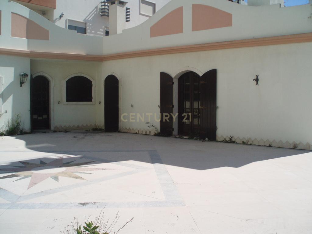 Excelente Moradia T4 - Massamá - Image 21