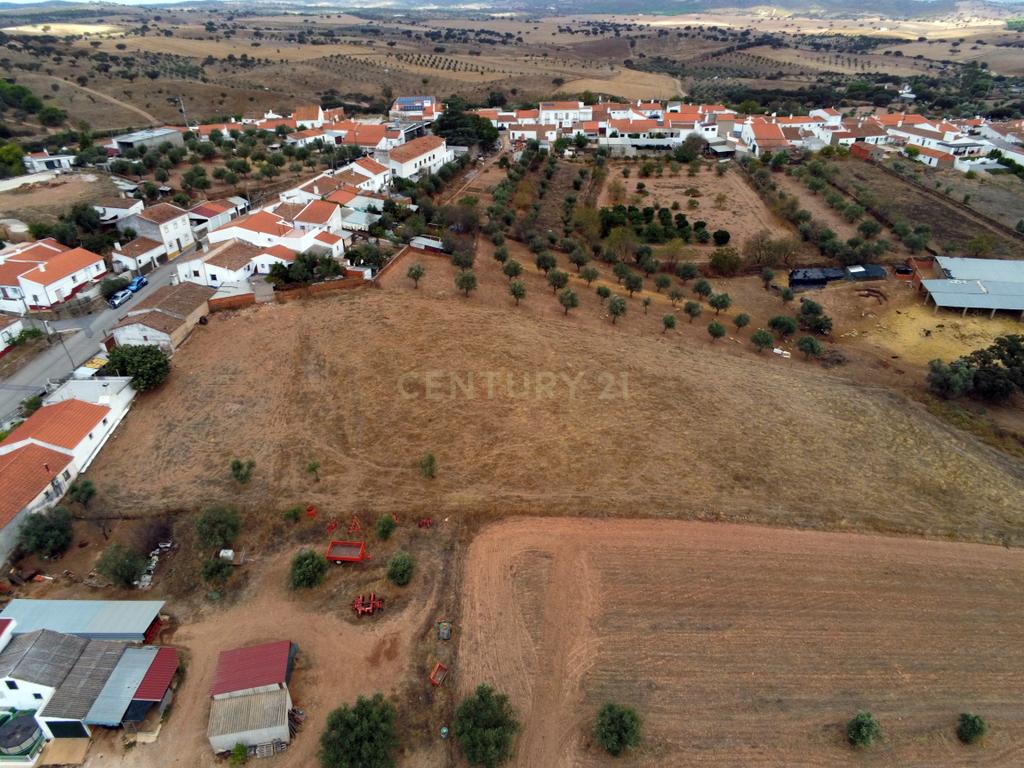Moradia em Santo Antonio do Baldio, inserida num terreno URBANO de cerca 5.888 metros quadrados. - Image 6