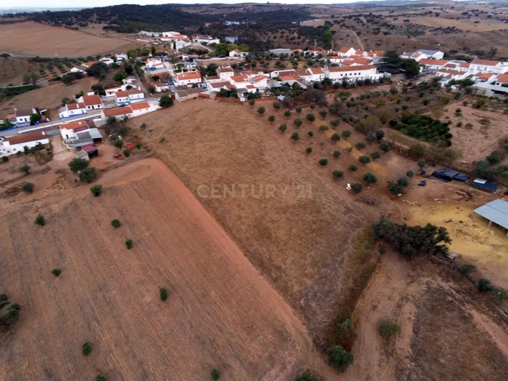Moradia em Santo Antonio do Baldio, inserida num terreno URBANO de cerca 5.888 metros quadrados. - Image 44