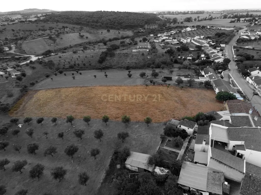 Moradia em Santo Antonio do Baldio, inserida num terreno URBANO de cerca 5.888 metros quadrados. - Image 8
