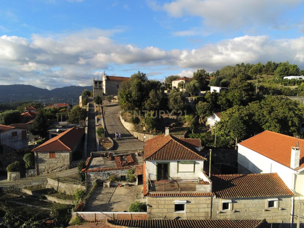 Casa para Restauro em São João de Rei, Povoa de Lanhoso - Image 27