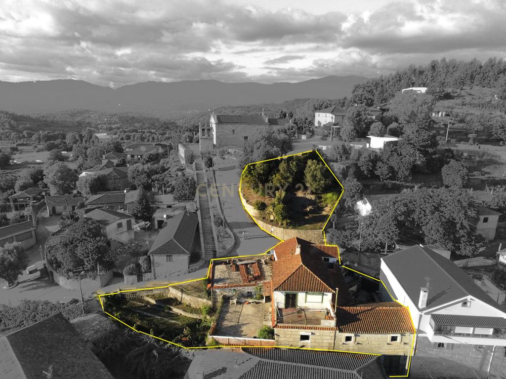 Duas Casas em São João de Rei, Póvoa de Lanhoso com Terreno - Image 6