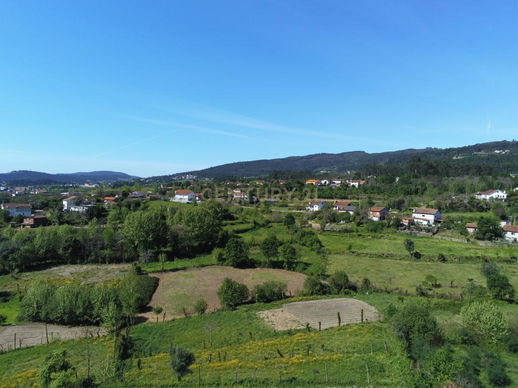Quinta em pico de Regalados, vila verde com Casa smi restaurada - Image 3