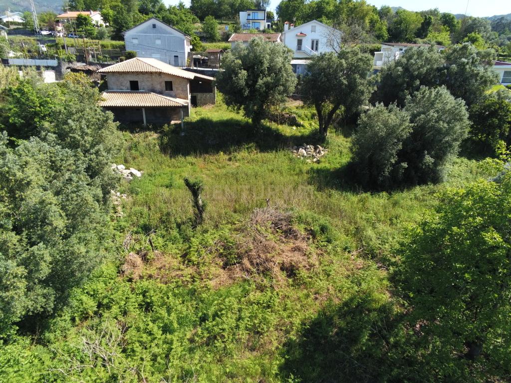 Quinta em pico de Regalados, vila verde com Casa smi restaurada - Image 25