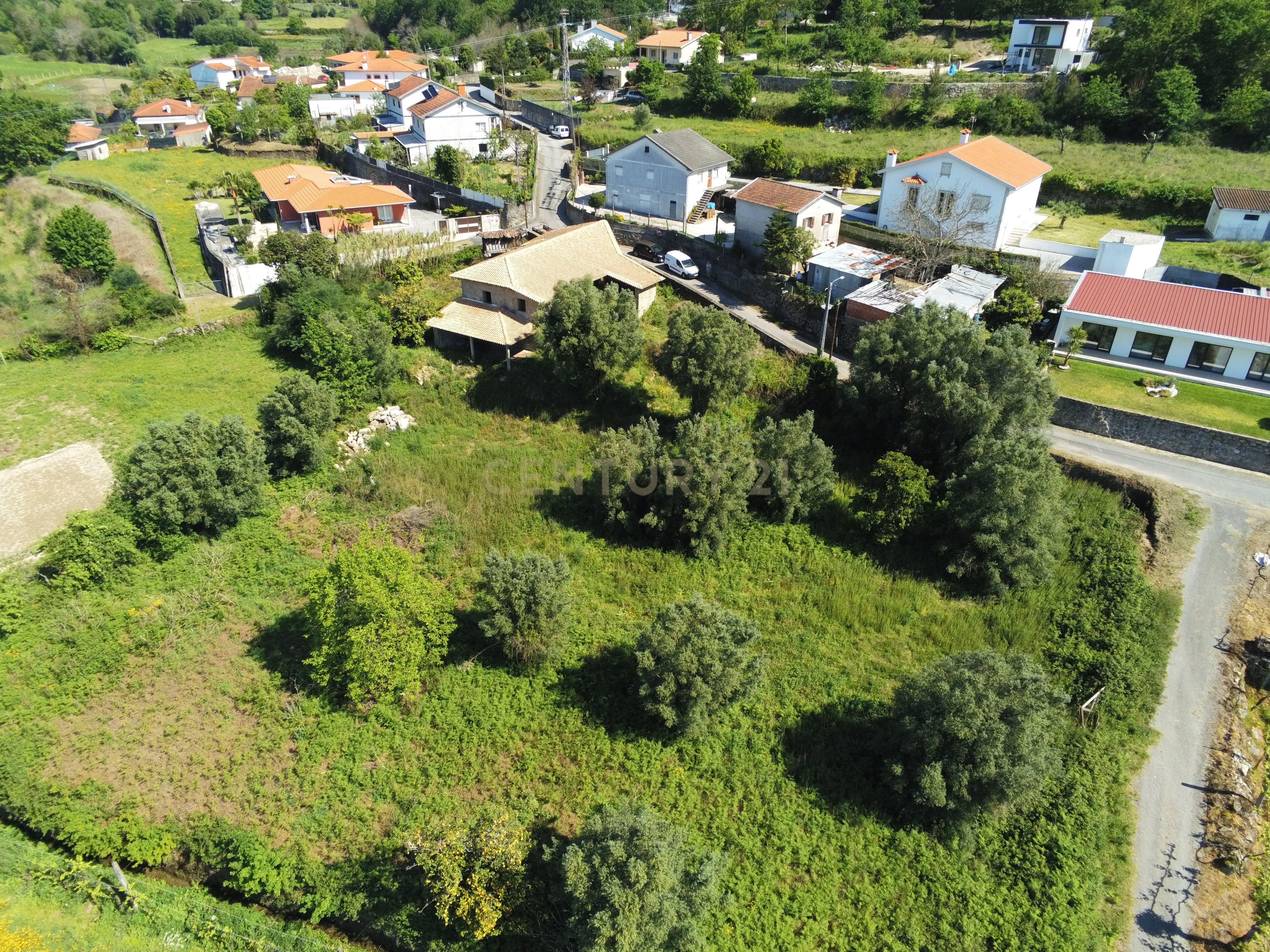 Quinta em pico de Regalados, vila verde com Casa smi restaurada - Image 26