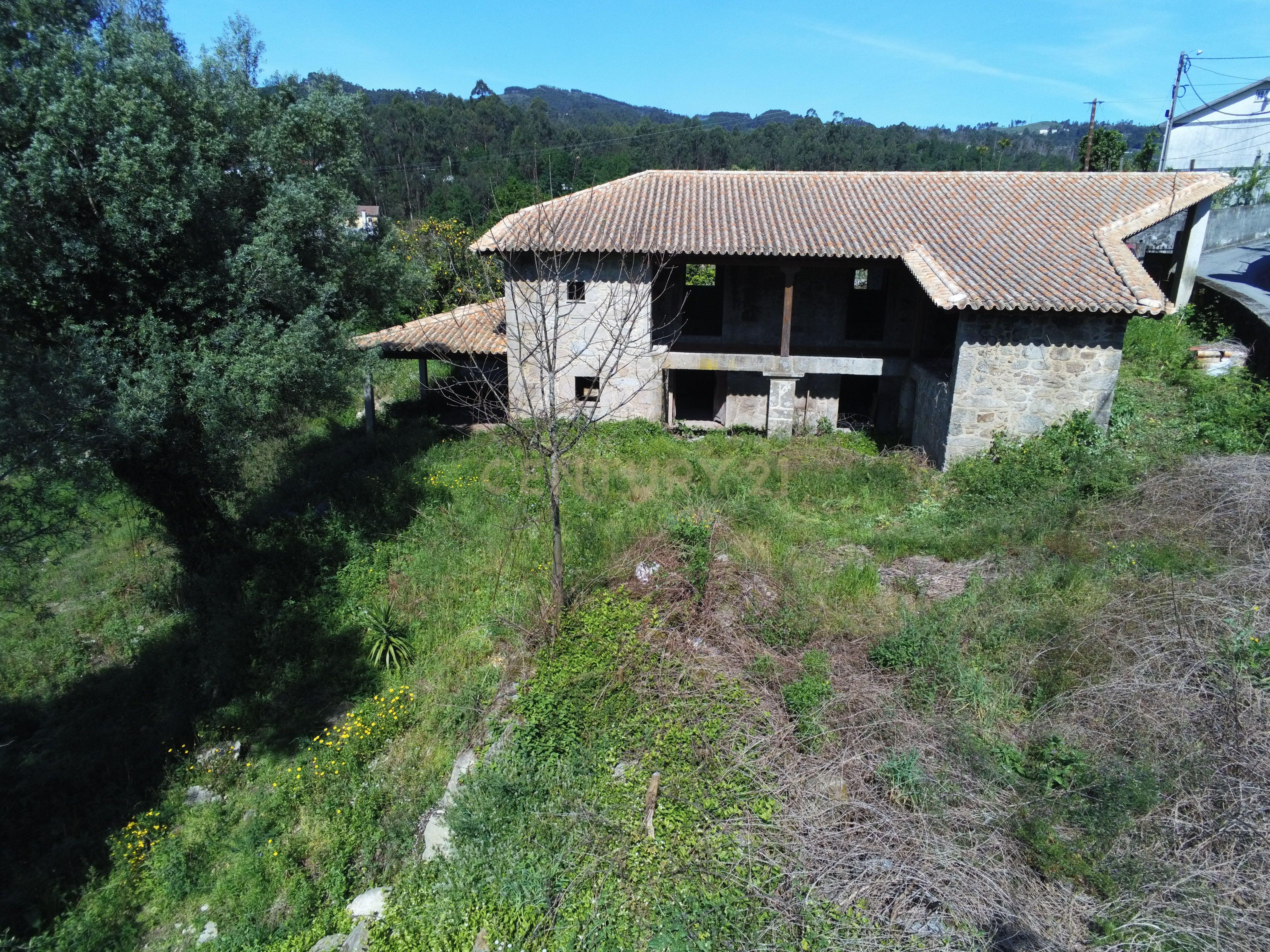 Quinta em pico de Regalados, vila verde com Casa smi restaurada - Image 27