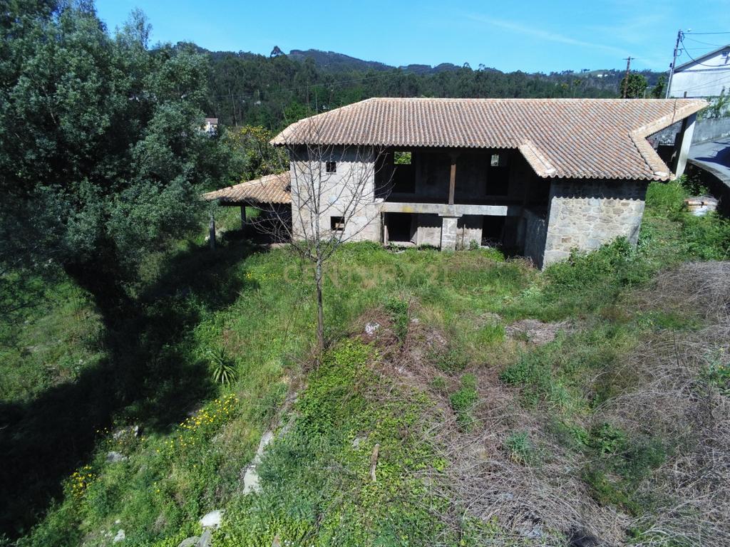 Quinta em pico de Regalados, vila verde com Casa smi restaurada - Image 27