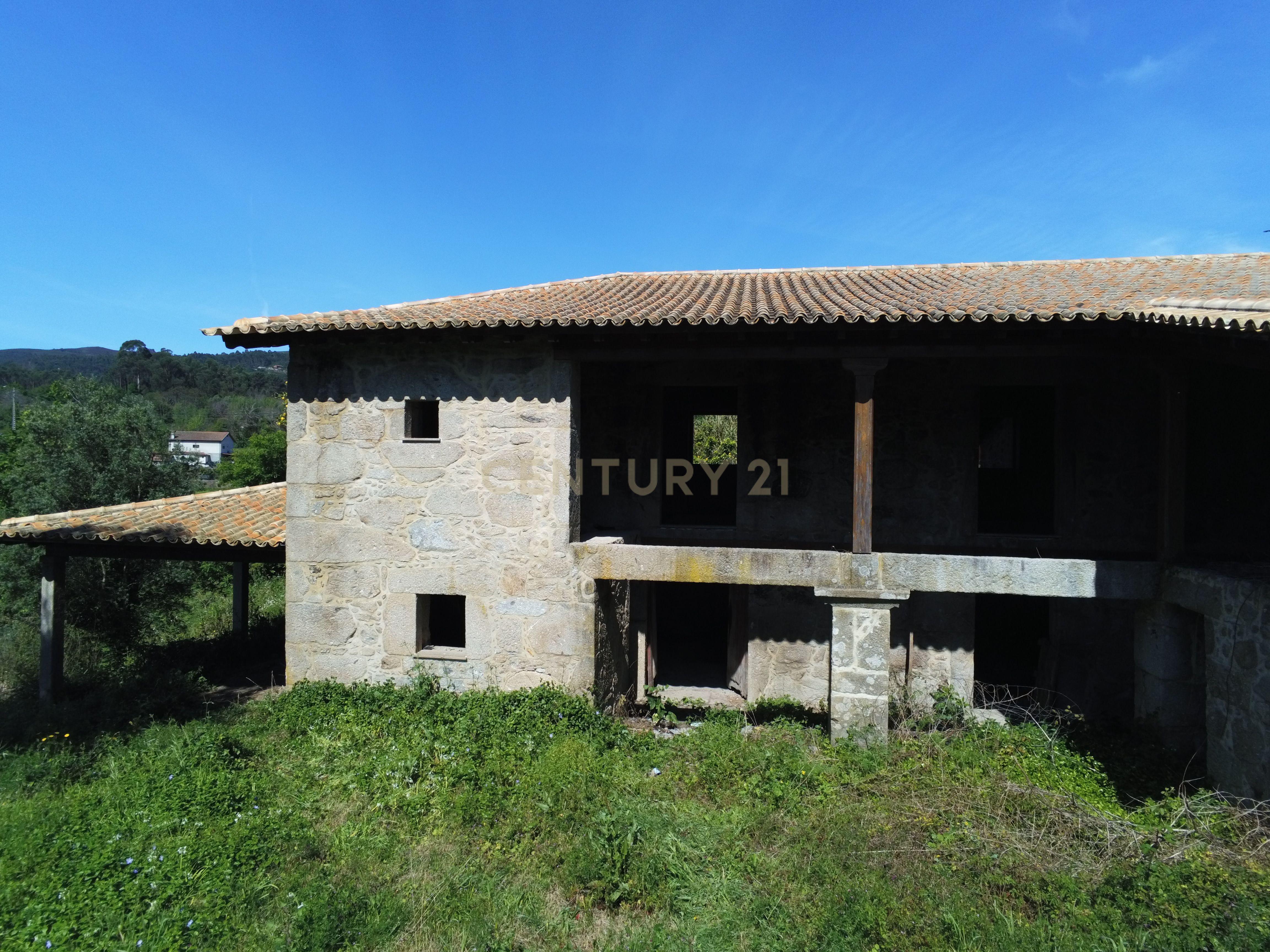 Quinta em pico de Regalados, vila verde com Casa smi restaurada - Image 28