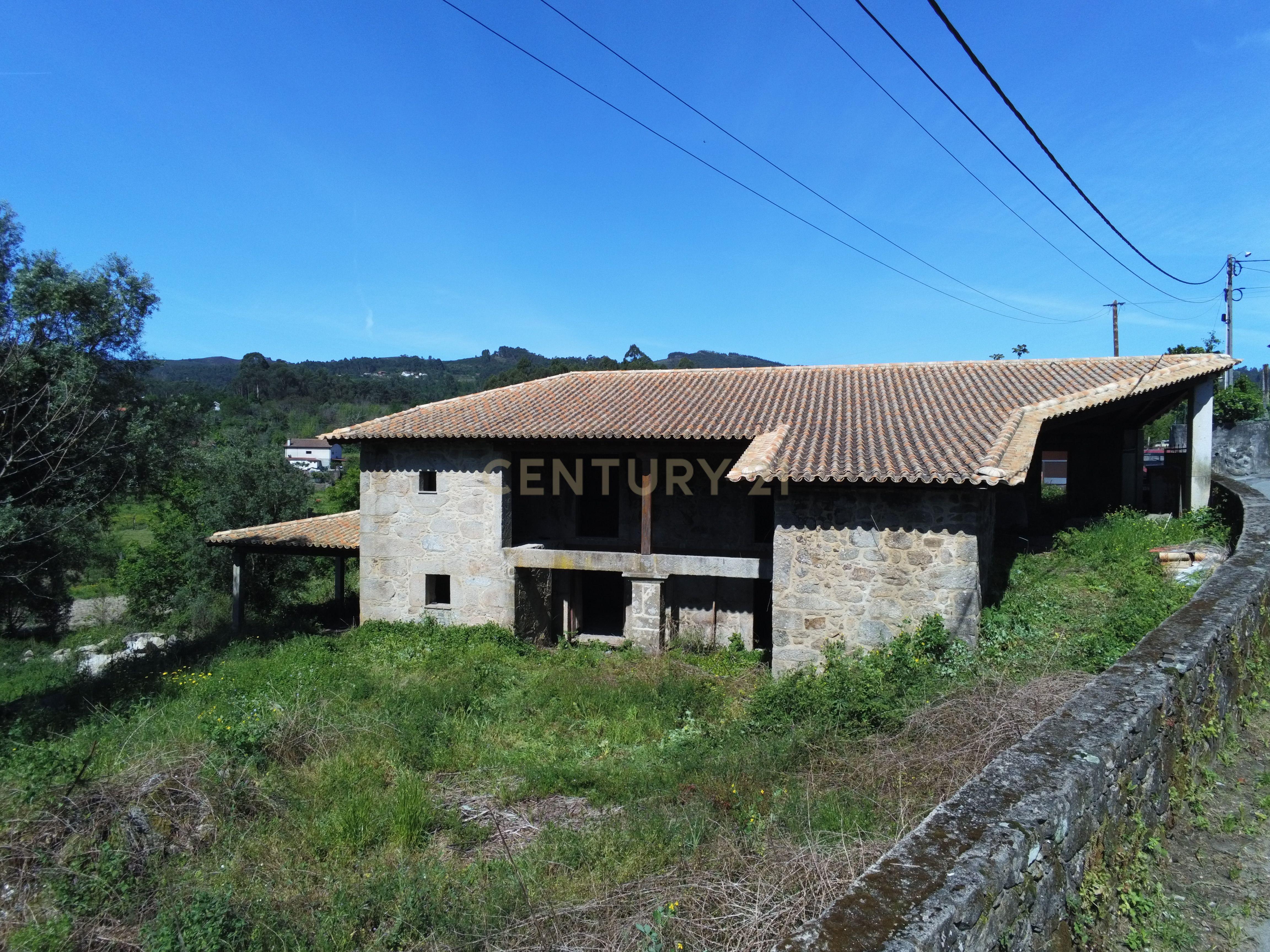 Quinta em pico de Regalados, vila verde com Casa smi restaurada - Image 29