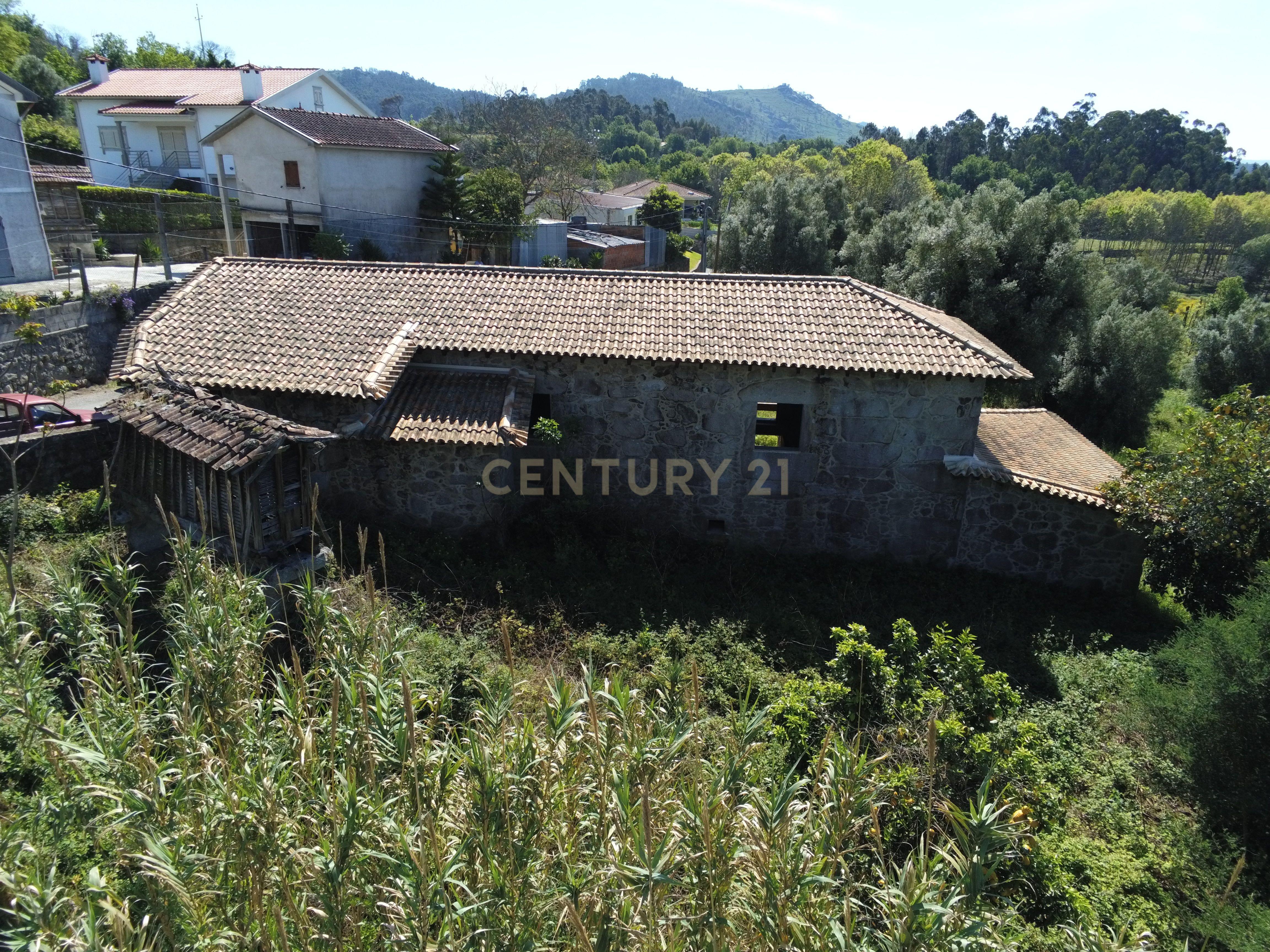 Quinta em pico de Regalados, vila verde com Casa smi restaurada - Image 30