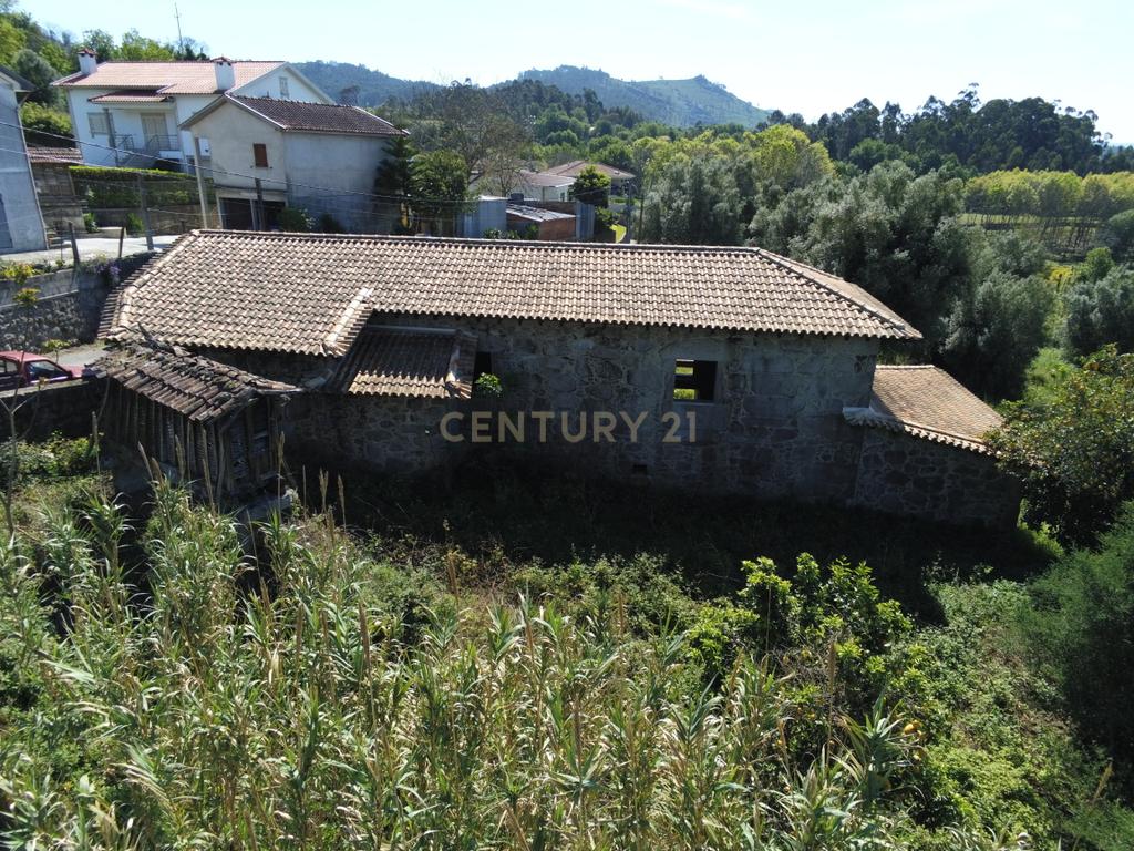 Quinta em pico de Regalados, vila verde com Casa smi restaurada - Image 30