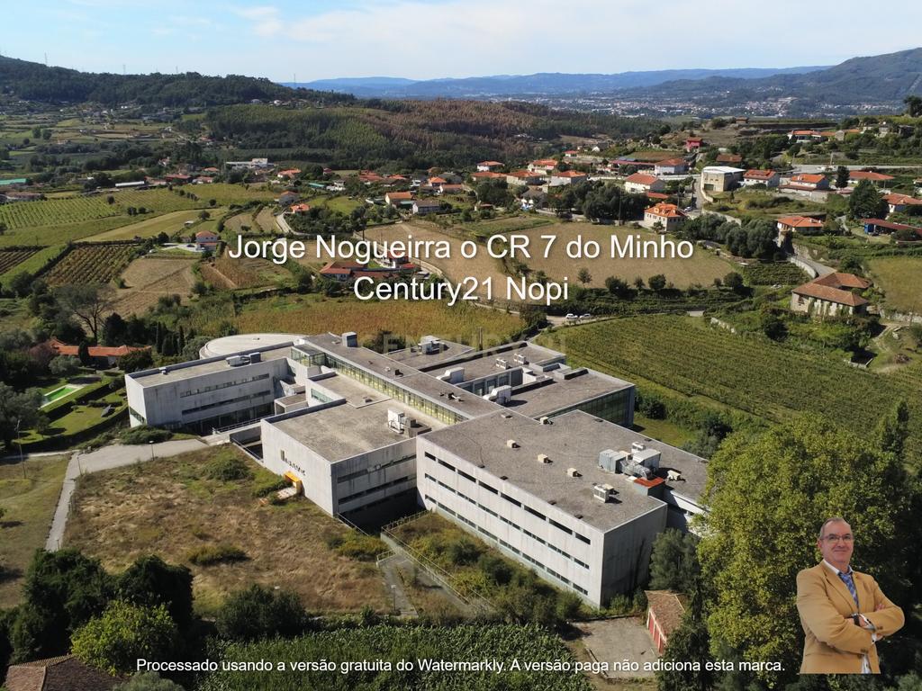 Quinta, Antigo Edifício do ISAVE (universidade) na Póvoa de Lanhoso  - Image 1