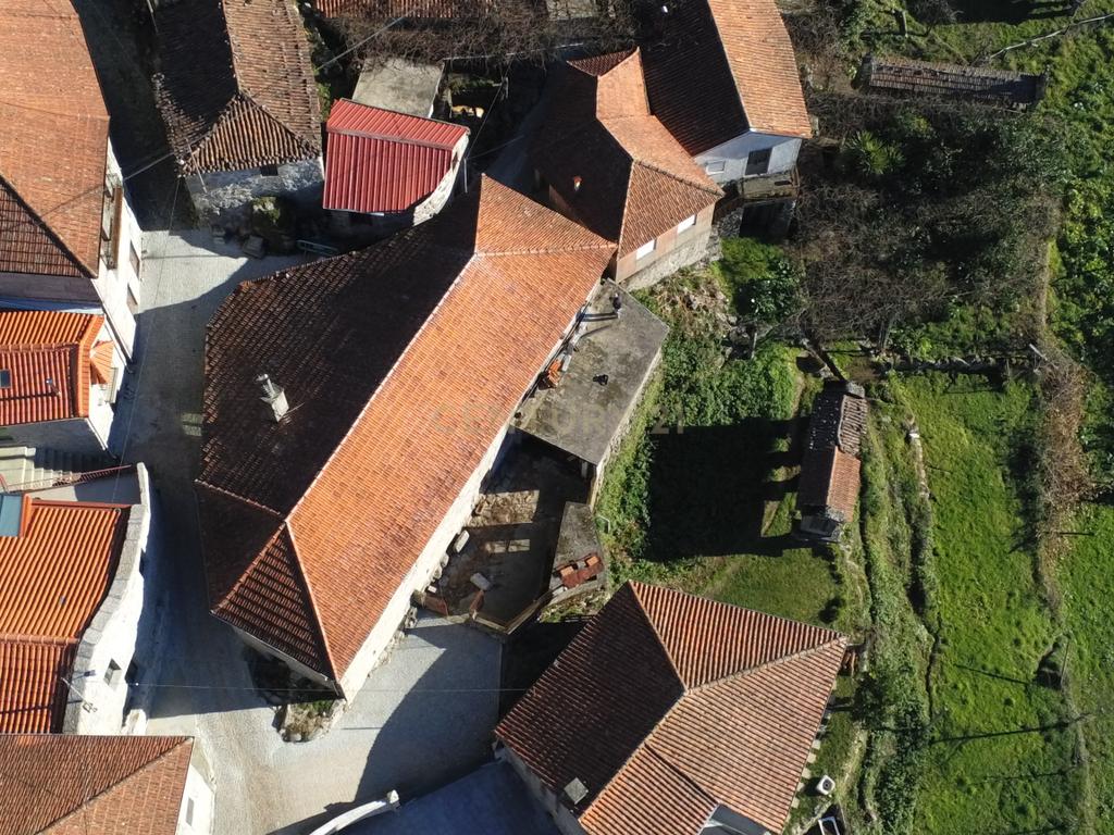 Magnífica Casa em Pedra no Gerês – Um Refúgio Único na Natureza - Image 4