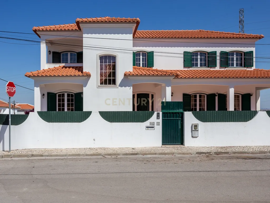 Moradia em Palmela, com Garagem, Piscina e Jardim - Image 25