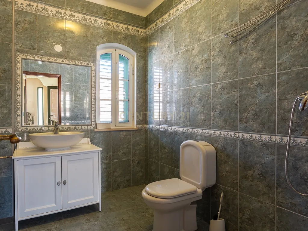 Moradia em Palmela, com Garagem, Piscina e Jardim - Image 12