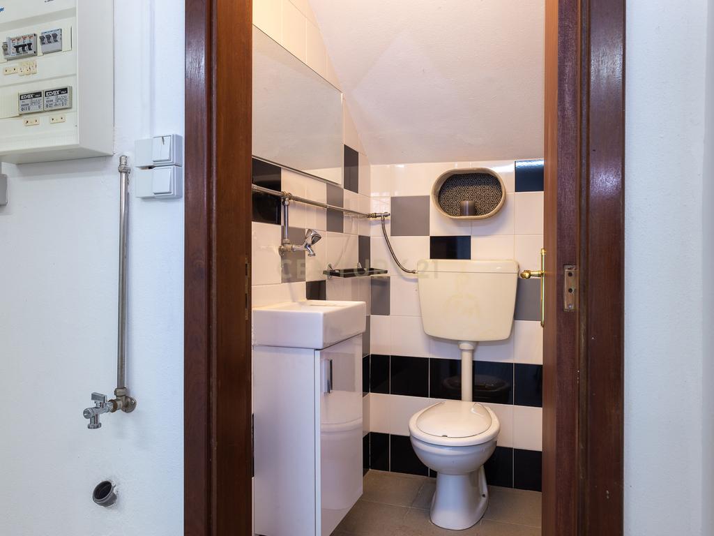 Moradia em Palmela, com Garagem, Piscina e Jardim - Image 23