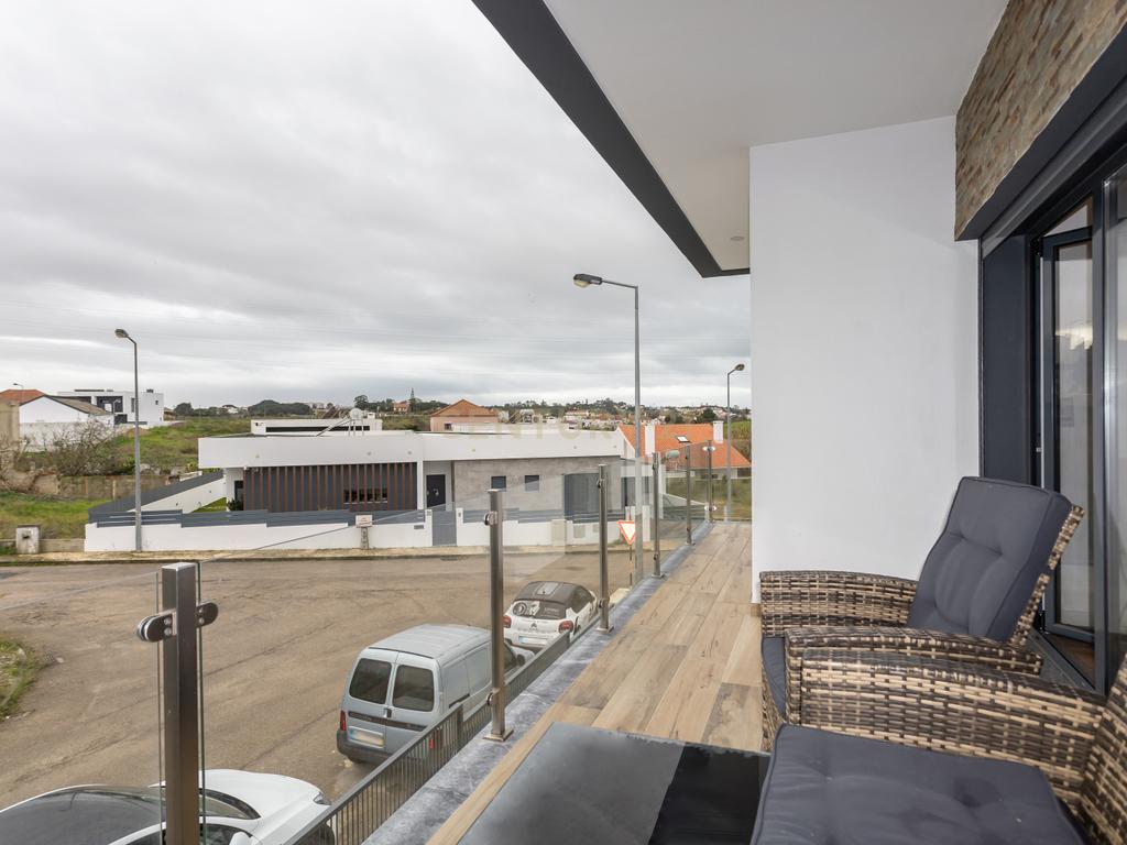 MORADIA ISOLADA, T4, com JARDIM e PISCINA AQUECIDA,  CAPARICA - ALMADA - Image 44