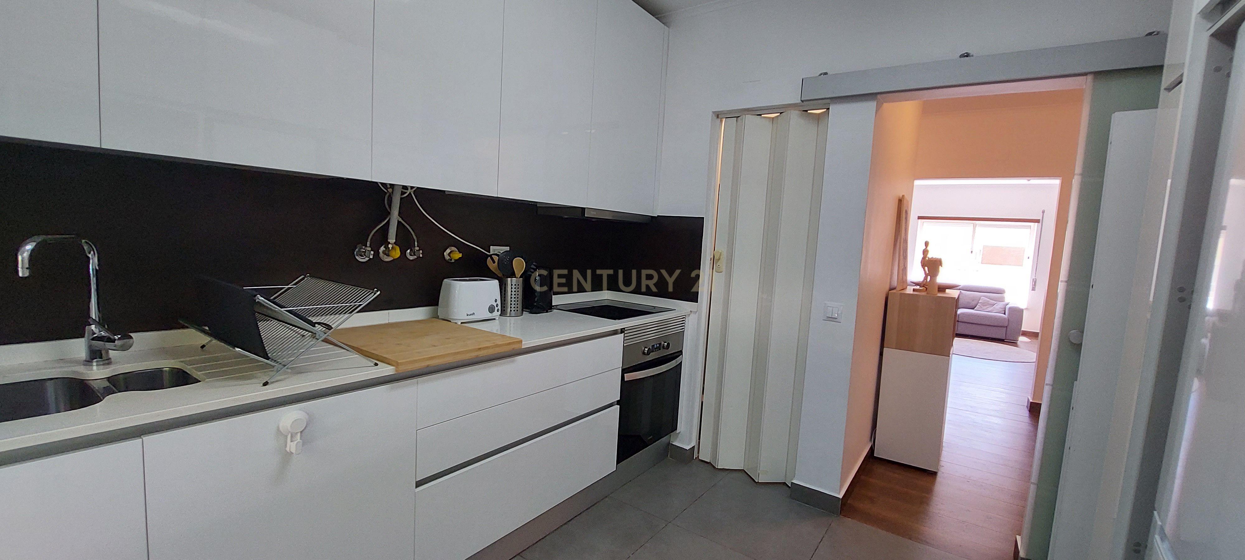 Fotografia 11 de Arrenda-se Apartamento T3 Renovado em Oeiras