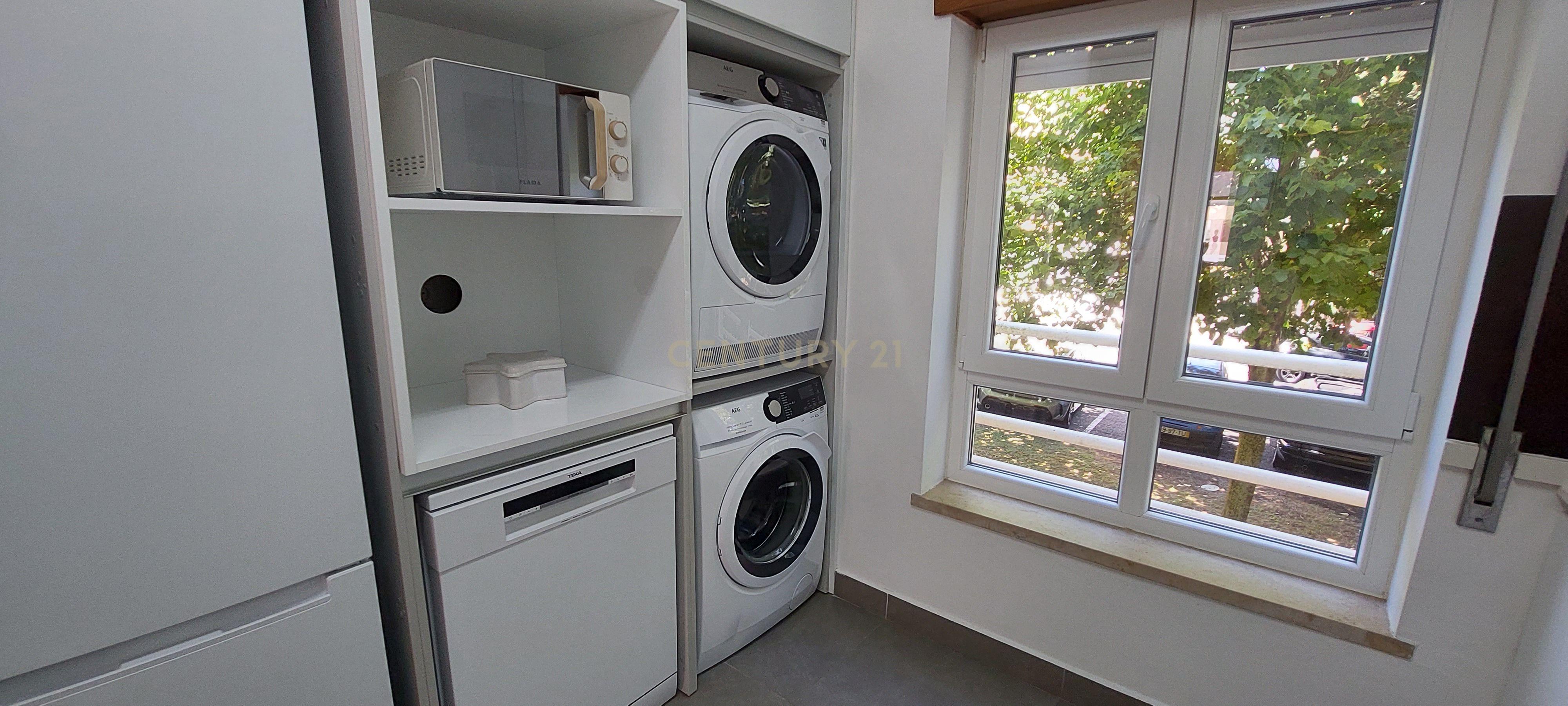 Fotografia 12 de Arrenda-se Apartamento T3 Renovado em Oeiras