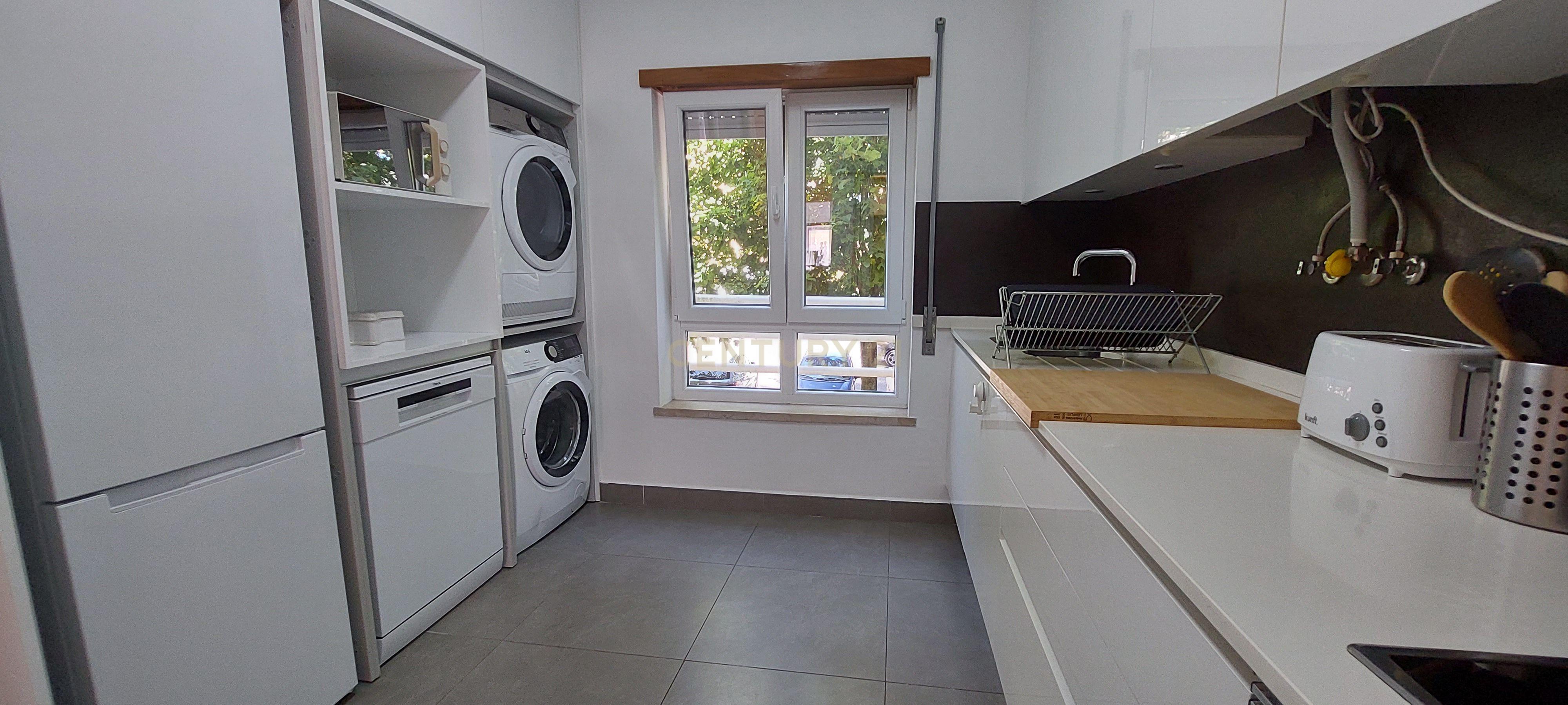 Fotografia 10 de Arrenda-se Apartamento T3 Renovado em Oeiras
