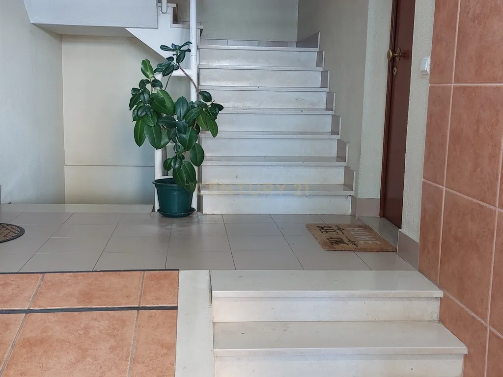 Arrenda-se Apartamento T3 Renovado em Oeiras - Image 26
