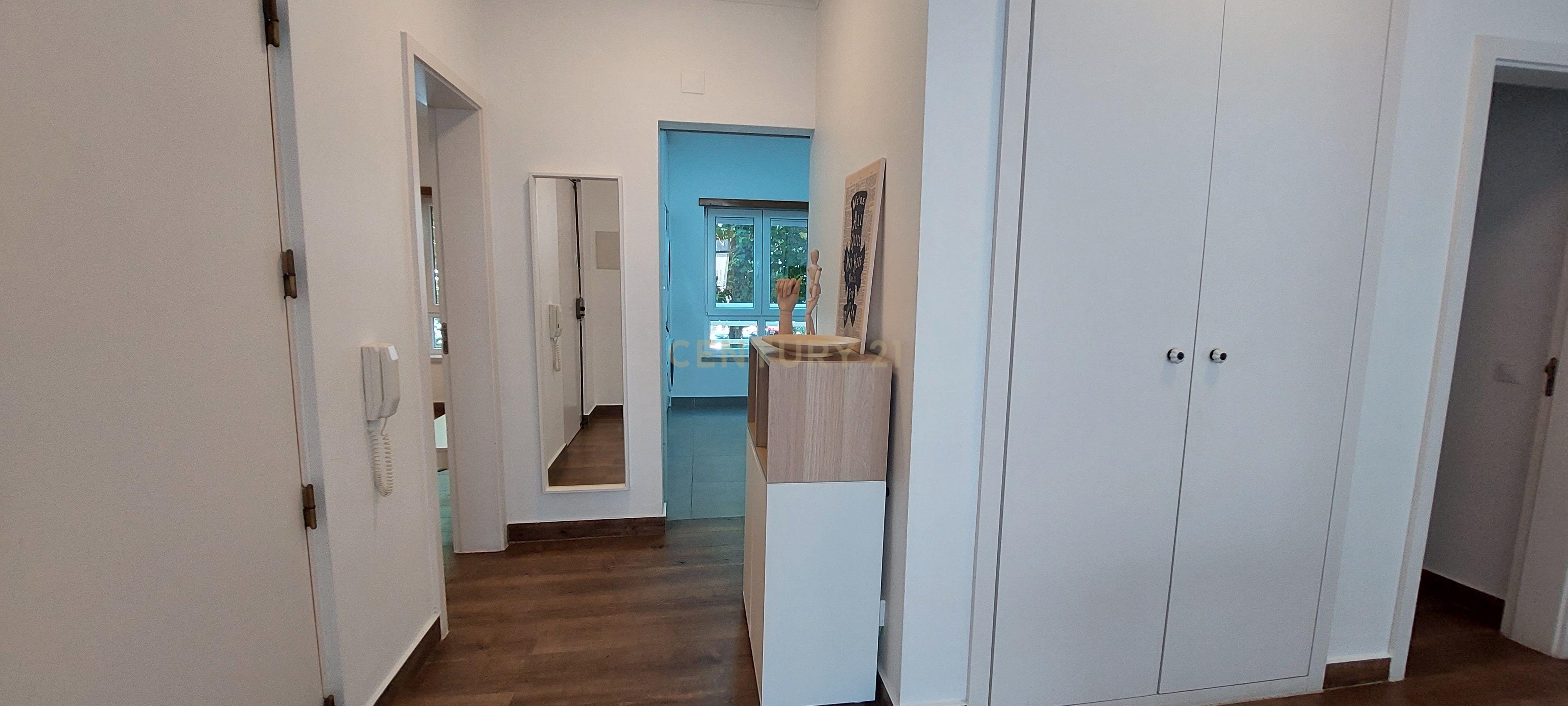 Fotografia 9 de Arrenda-se Apartamento T3 Renovado em Oeiras