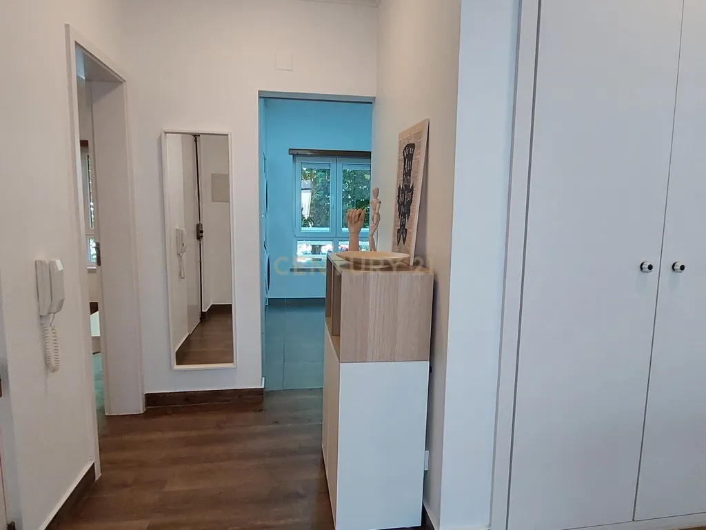 Arrenda-se Apartamento T3 Renovado em Oeiras - Image 9