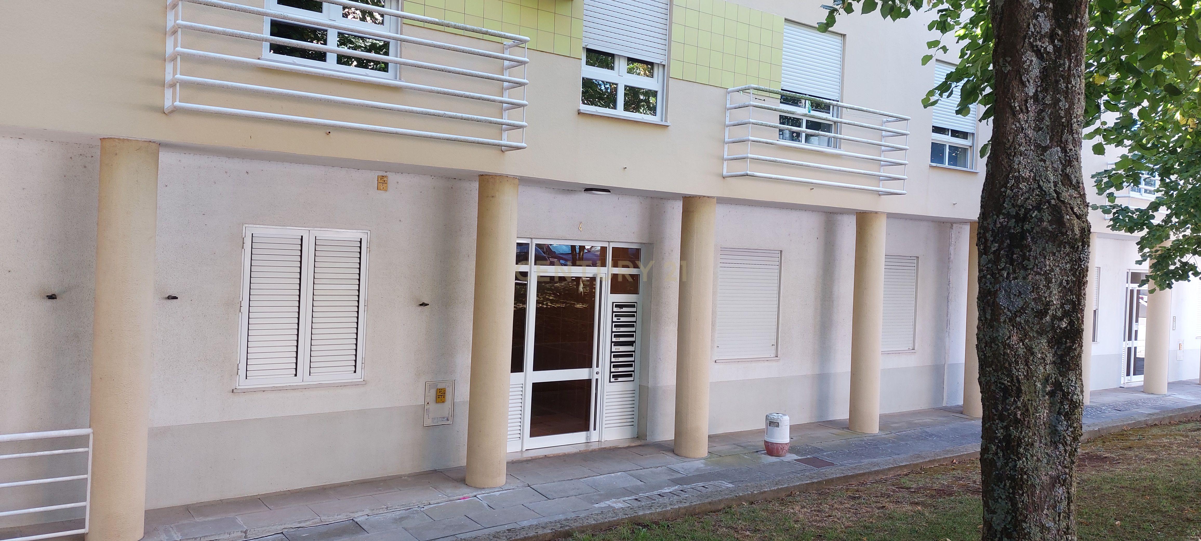 Fotografia 8 de Arrenda-se Apartamento T3 Renovado em Oeiras