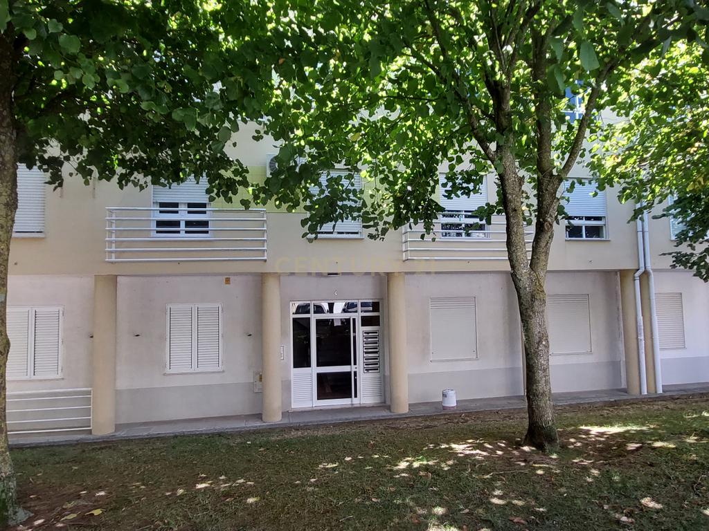 Arrenda-se Apartamento T3 Renovado em Oeiras - Image 27